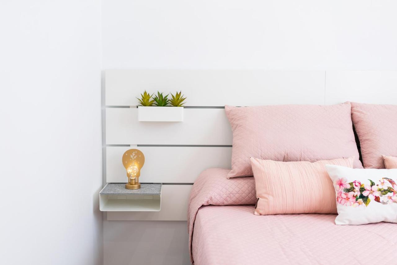 Trendy And Bright Apartment グラナダ エクステリア 写真