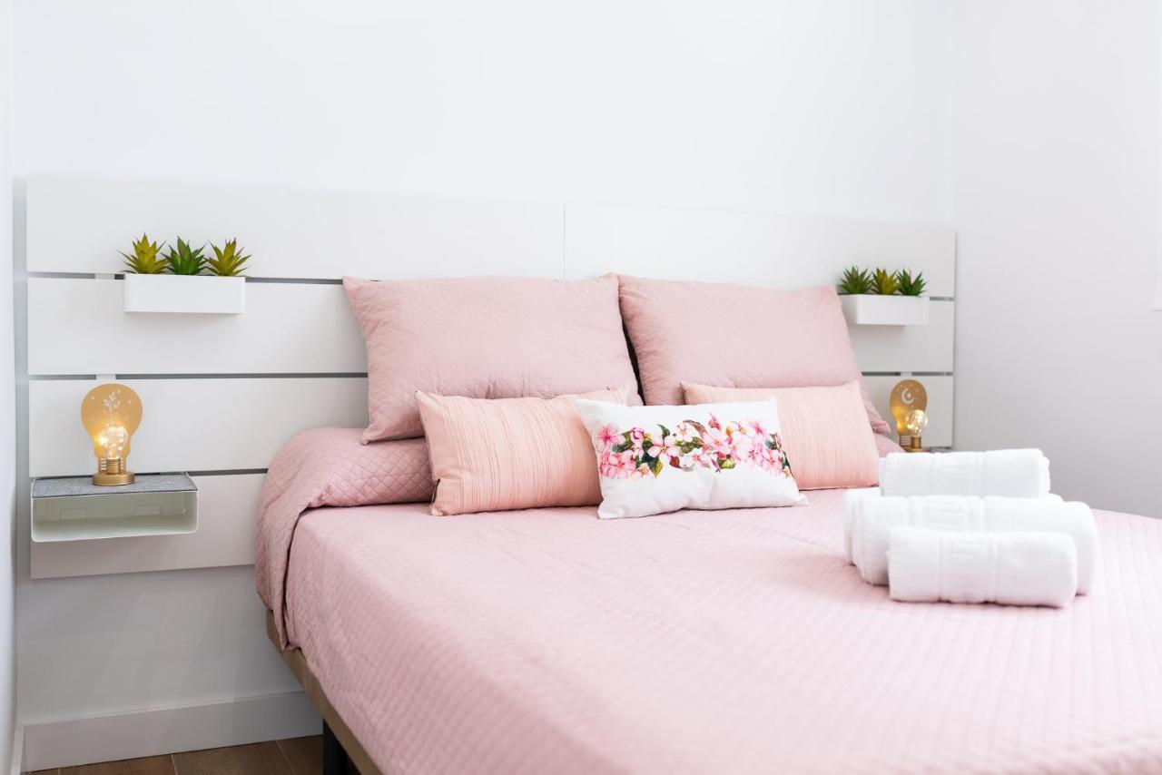 Trendy And Bright Apartment グラナダ エクステリア 写真