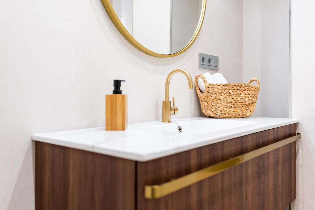 Trendy And Bright Apartment グラナダ エクステリア 写真